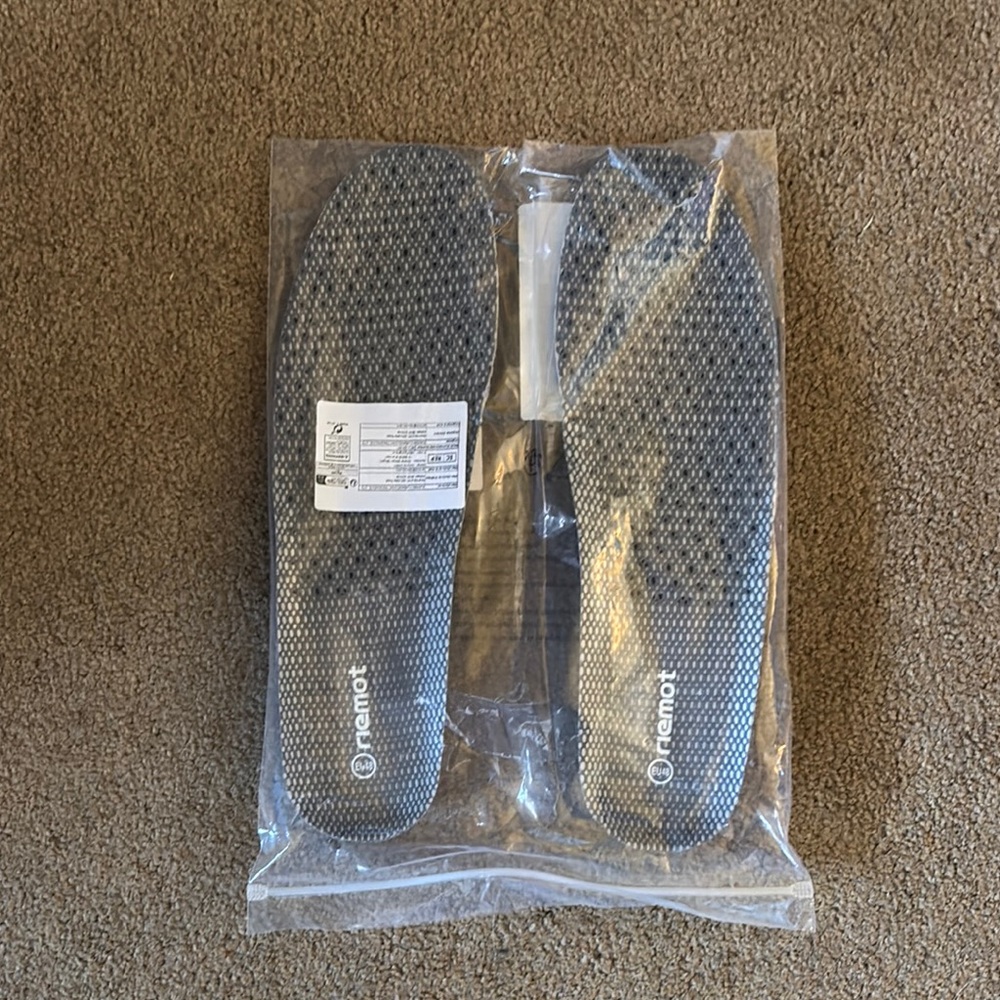2 Pairs of Remot Gray Insoles 15.5